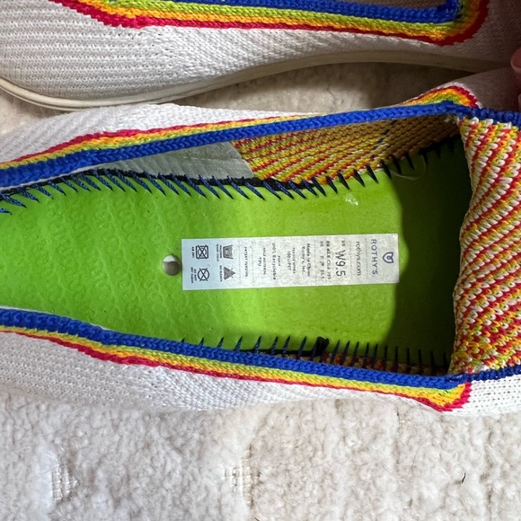 2020 rainbow pride Rothy’s sneakers 9.5 - Picture 3 of 3